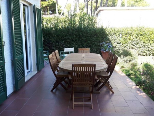 casa indipendente in affitto a Forte dei Marmi in zona Vittoria Apuana