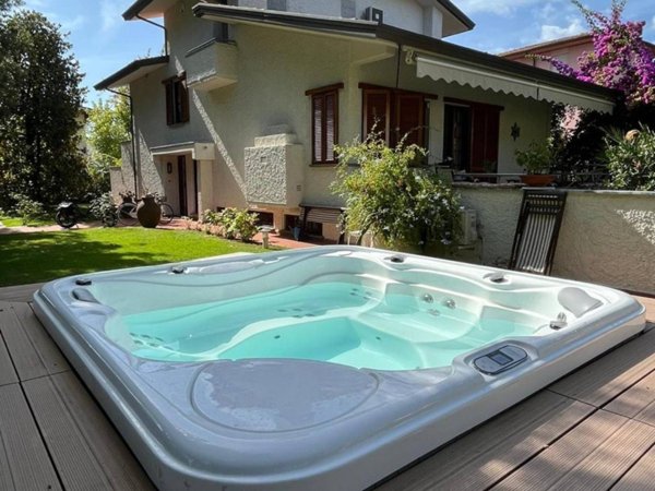 casa indipendente in affitto a Forte dei Marmi