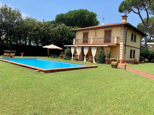 casa indipendente in affitto a Forte dei Marmi in zona Roma Imperiale