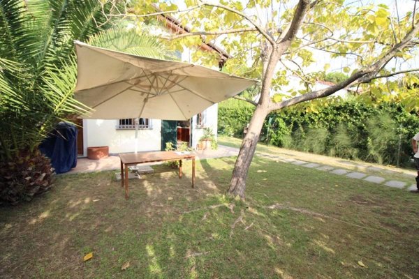 casa indipendente in affitto a Forte dei Marmi