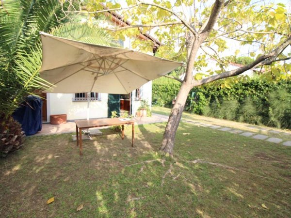 casa indipendente in affitto a Forte dei Marmi