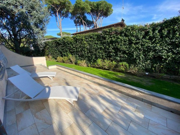 casa indipendente in affitto a Forte dei Marmi in zona Roma Imperiale