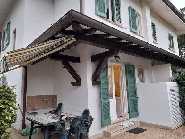 casa indipendente in affitto a Forte dei Marmi in zona Vittoria Apuana