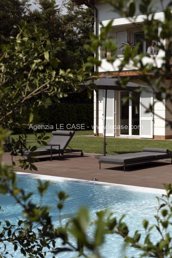 casa indipendente in affitto a Forte dei Marmi in zona Vittoria Apuana