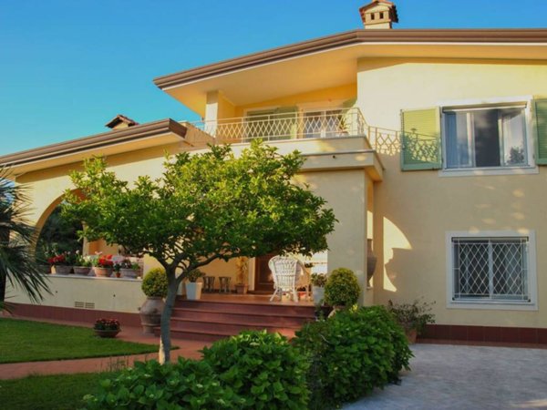 casa indipendente in affitto a Forte dei Marmi