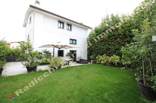 casa indipendente in affitto a Forte dei Marmi