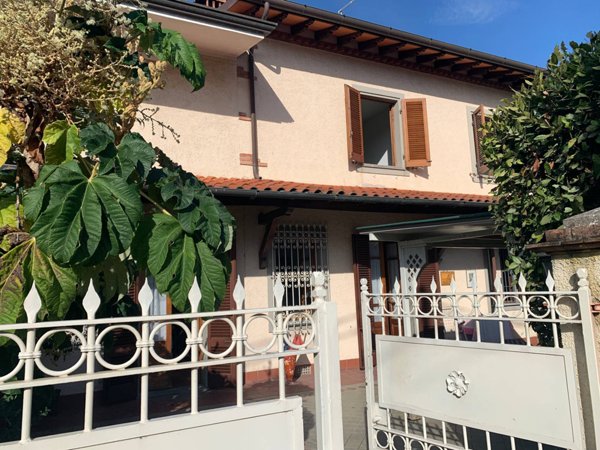 casa indipendente in affitto a Forte dei Marmi