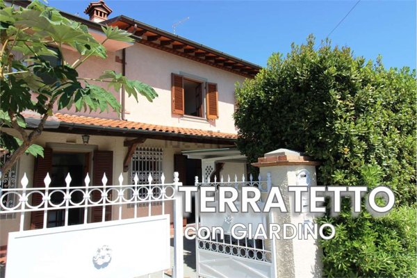 casa indipendente in affitto a Forte dei Marmi