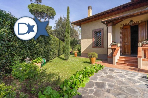 casa indipendente in affitto a Forte dei Marmi in zona Vittoria Apuana