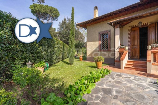 casa indipendente in affitto a Forte dei Marmi in zona Vittoria Apuana