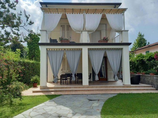 casa indipendente in affitto a Forte dei Marmi