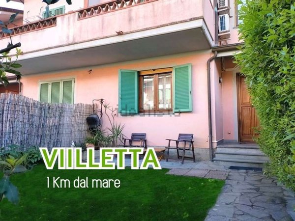 casa indipendente in affitto a Forte dei Marmi in zona Vittoria Apuana