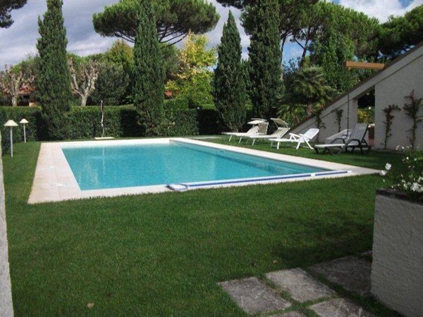 casa indipendente in affitto a Forte dei Marmi in zona Roma Imperiale