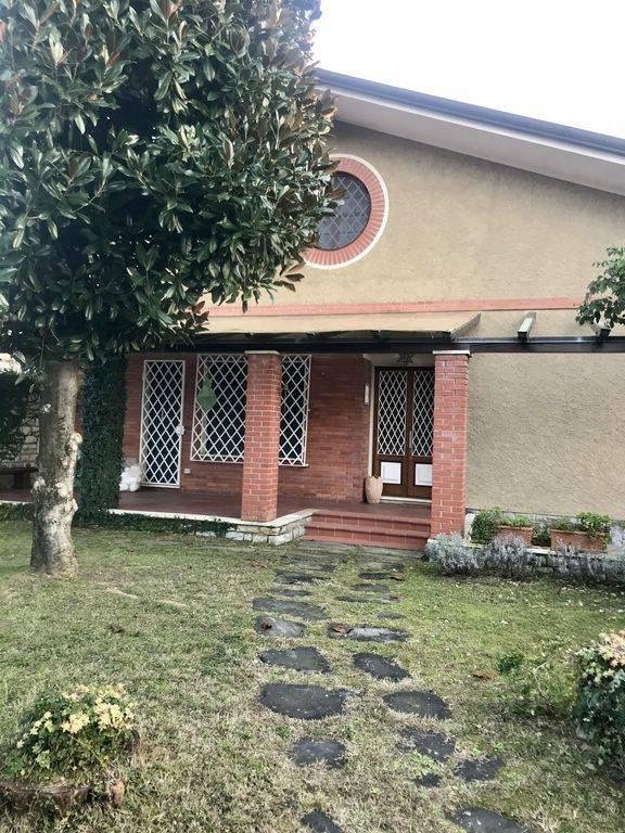 casa indipendente in affitto a Forte dei Marmi
