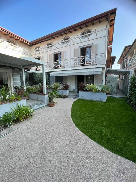 appartamento in affitto a Forte dei Marmi