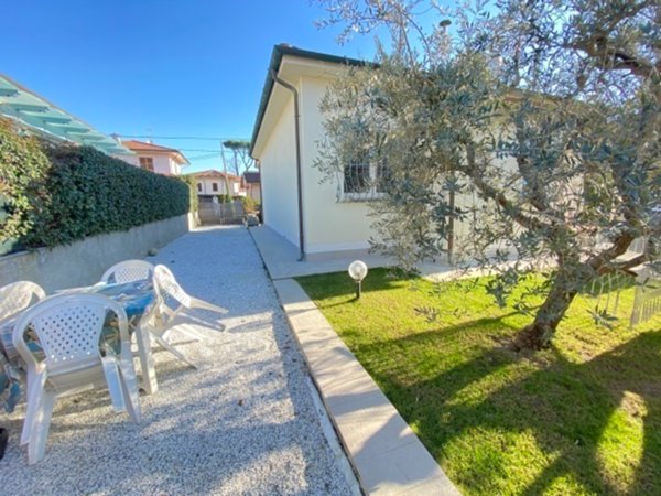 casa indipendente in affitto a Forte dei Marmi