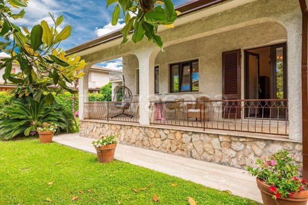 appartamento in affitto a Forte dei Marmi in zona Vaiana