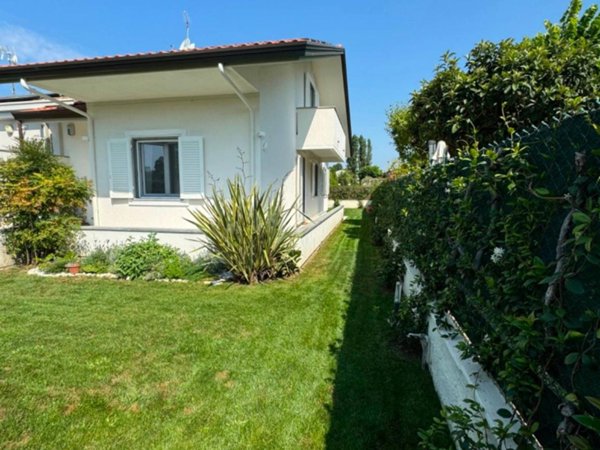 casa indipendente in affitto a Forte dei Marmi