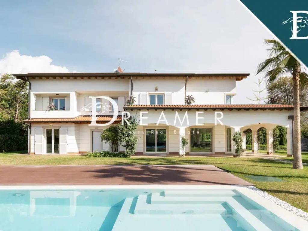 casa indipendente in affitto a Forte dei Marmi in zona Vittoria Apuana