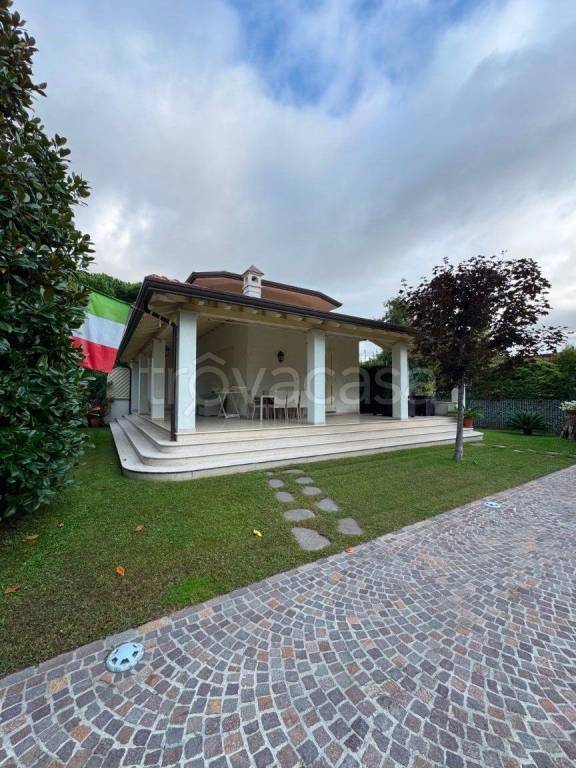 casa indipendente in affitto a Forte dei Marmi
