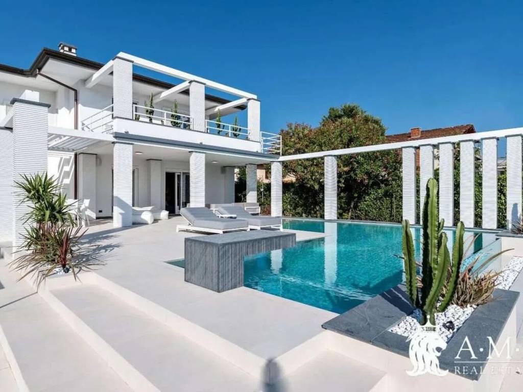 casa indipendente in affitto a Forte dei Marmi in zona Vittoria Apuana