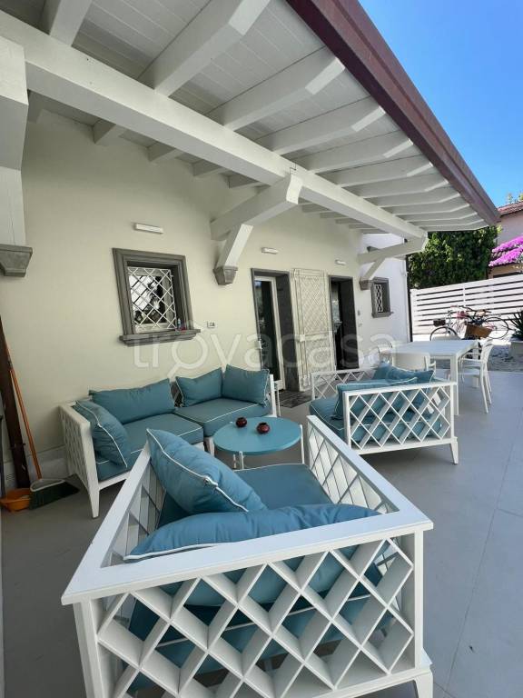 casa indipendente in affitto a Forte dei Marmi
