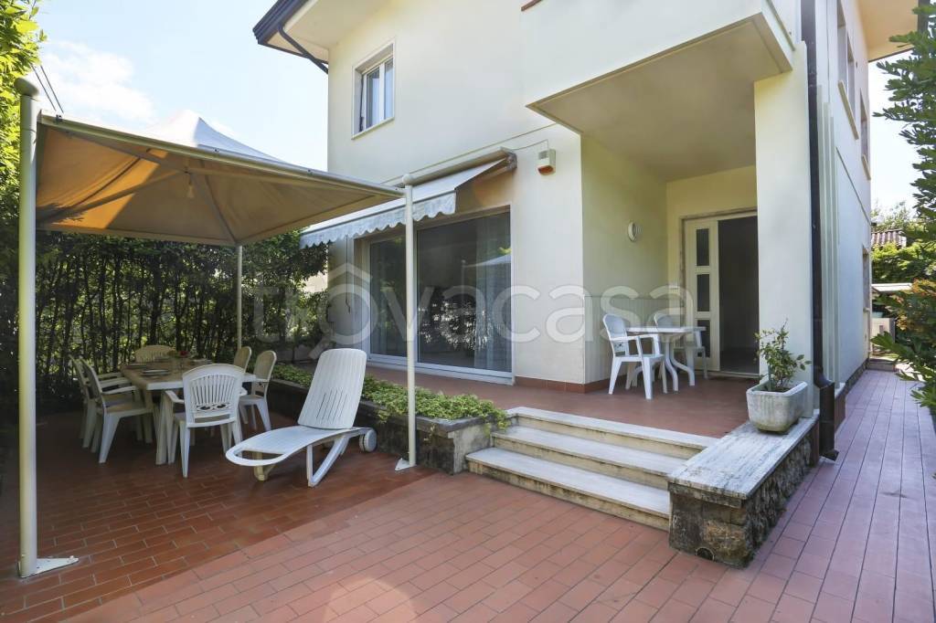 casa indipendente in affitto a Forte dei Marmi