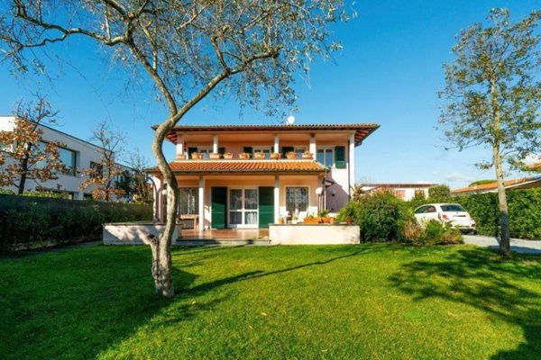 casa indipendente in affitto a Forte dei Marmi