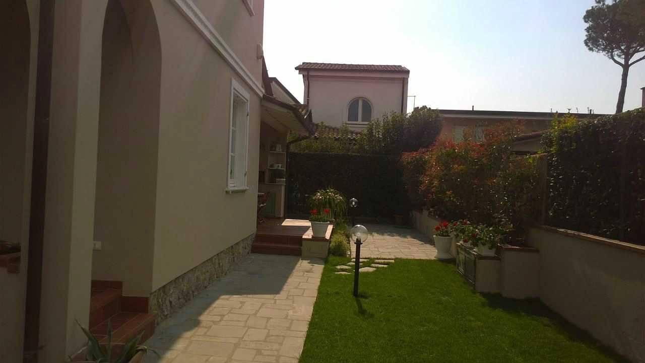 casa indipendente in affitto a Forte dei Marmi