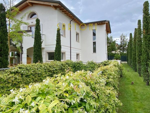 casa indipendente in affitto a Forte dei Marmi