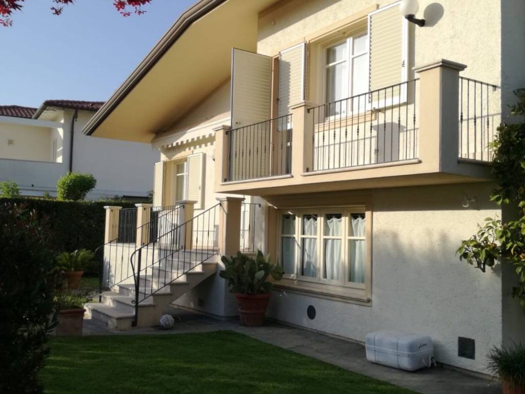 casa indipendente in affitto a Forte dei Marmi