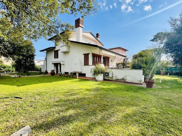 casa indipendente in affitto a Forte dei Marmi