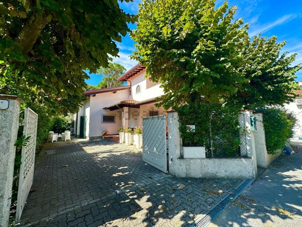 casa indipendente in affitto a Forte dei Marmi