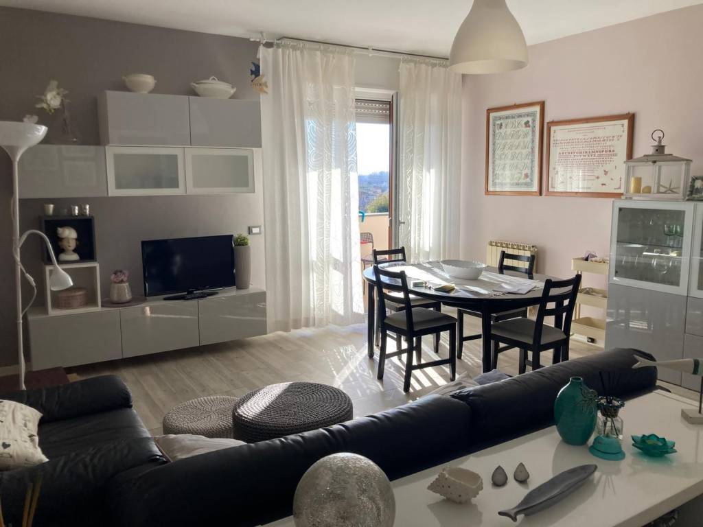 appartamento in affitto a Forte dei Marmi in zona Vaiana
