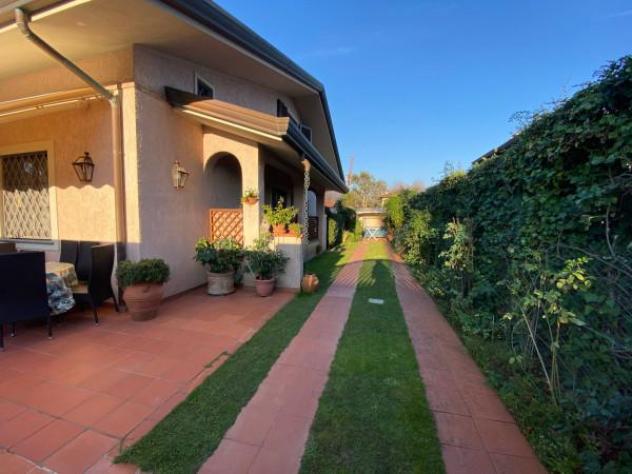 casa indipendente in affitto a Forte dei Marmi in zona Vittoria Apuana