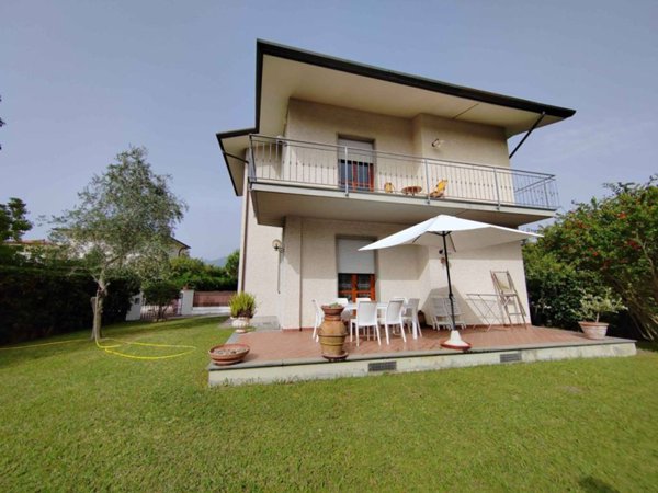 casa indipendente in affitto a Forte dei Marmi