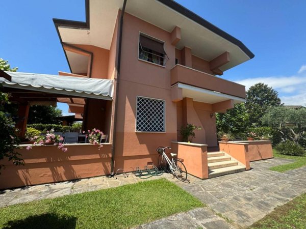 casa indipendente in affitto a Forte dei Marmi