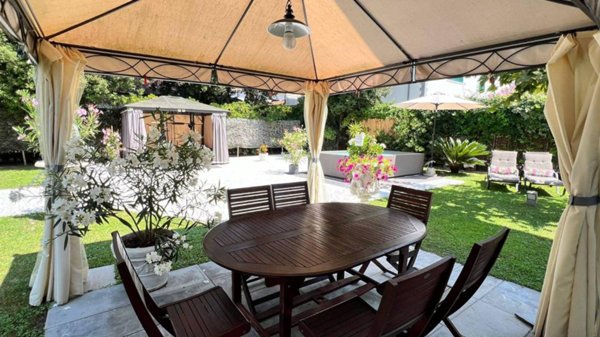 casa indipendente in affitto a Forte dei Marmi in zona Roma Imperiale