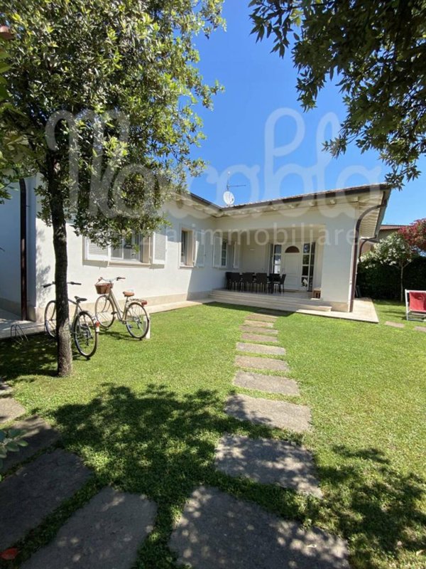 casa indipendente in affitto a Forte dei Marmi