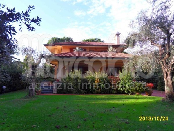 casa indipendente in affitto a Forte dei Marmi