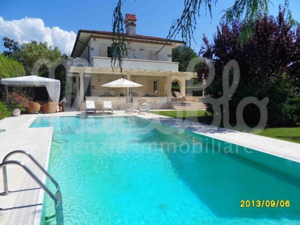 casa indipendente in affitto a Forte dei Marmi