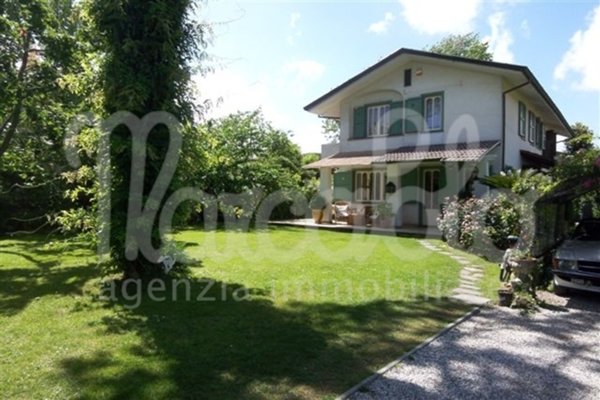 casa indipendente in affitto a Forte dei Marmi