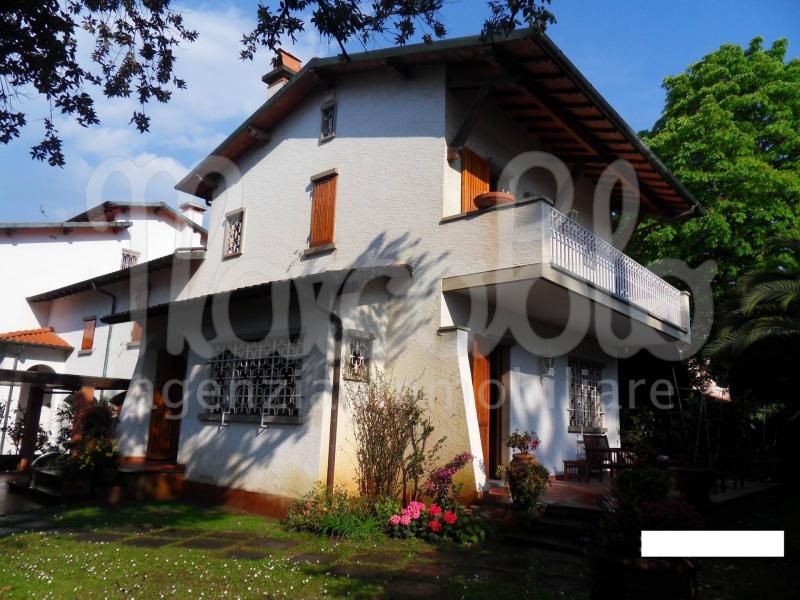 casa indipendente in affitto a Forte dei Marmi in zona Roma Imperiale