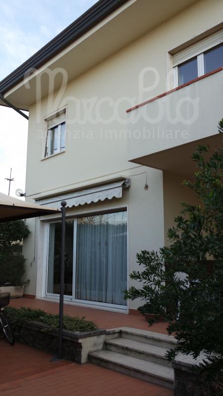 casa indipendente in affitto a Forte dei Marmi