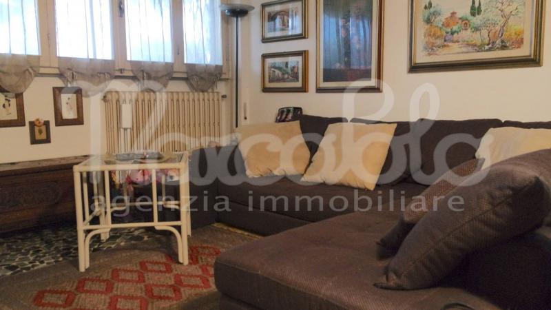 appartamento in affitto a Forte dei Marmi in zona Vittoria Apuana