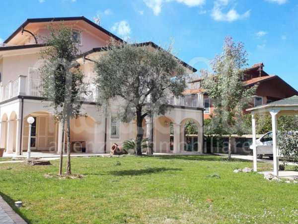casa indipendente in affitto a Forte dei Marmi