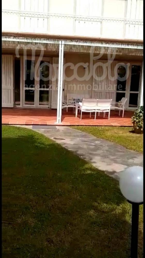 casa indipendente in affitto a Forte dei Marmi