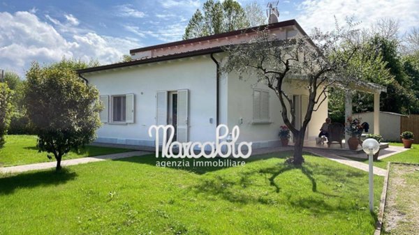 casa indipendente in affitto a Forte dei Marmi
