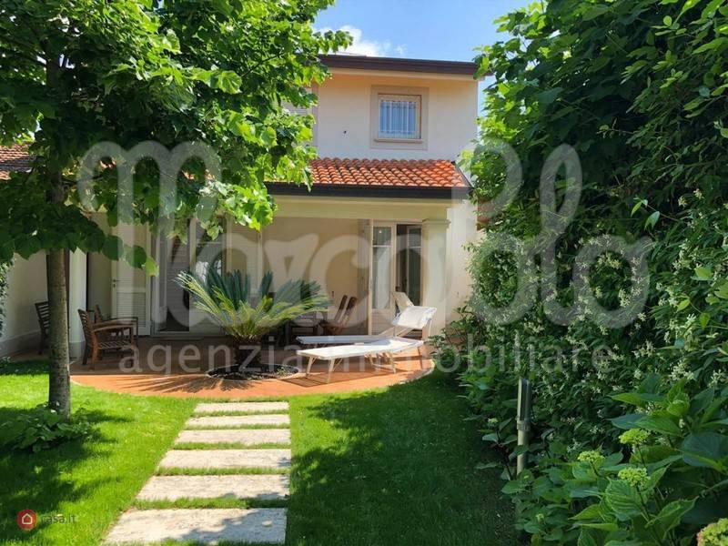 casa indipendente in affitto a Forte dei Marmi