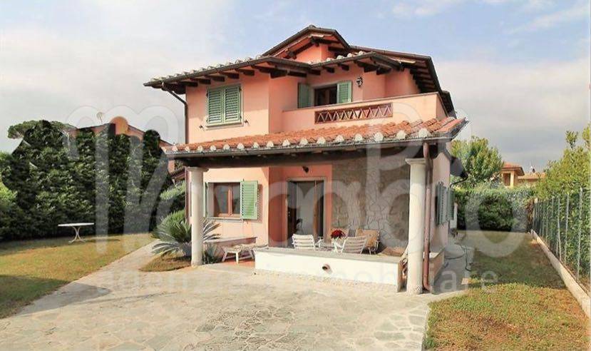 casa indipendente in affitto a Forte dei Marmi